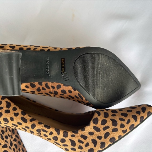 BAMBOO Brown and Black Heels with Leopard Print - Picture 7 of 7